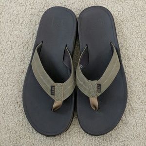 Reed Sandals